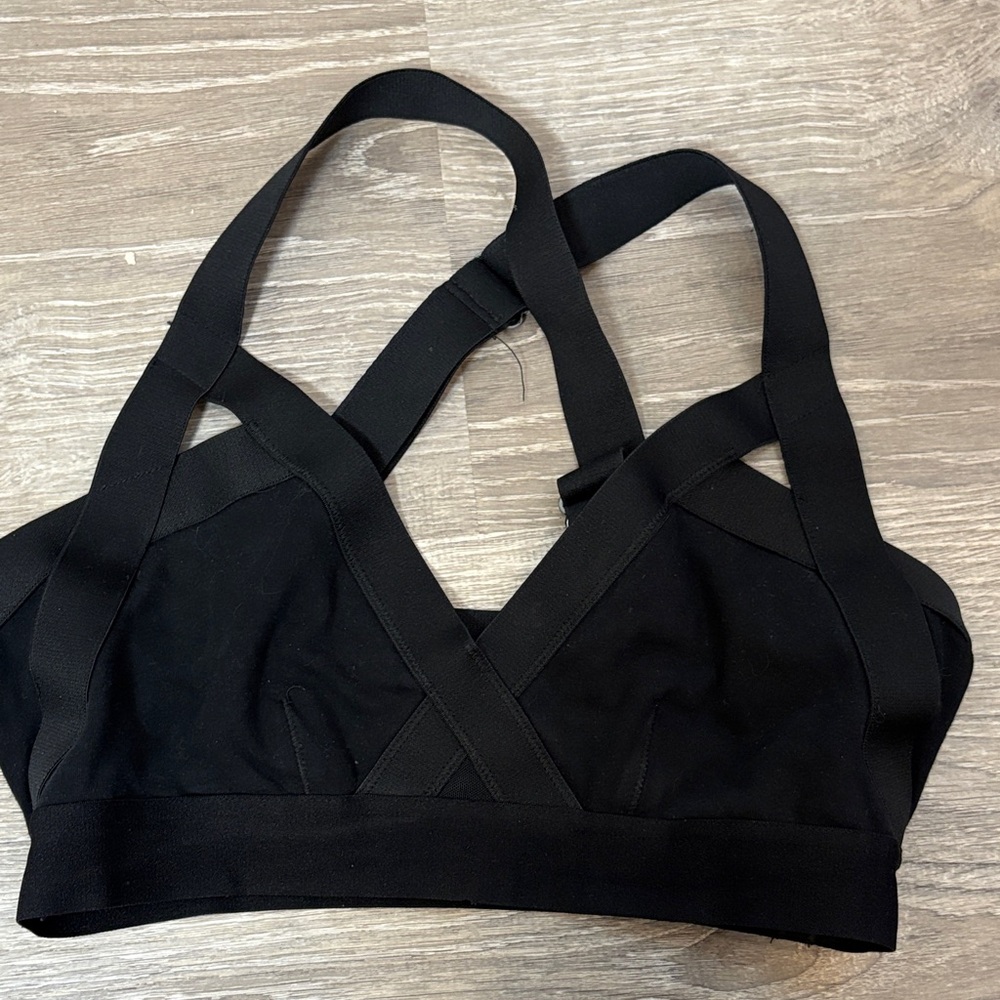 Aritzia Black Strappy Sports Bra